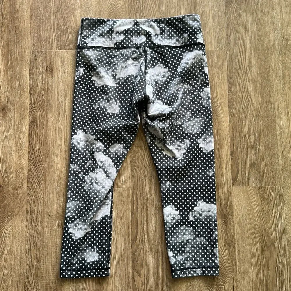 Lululemon Wunder Under Crop II Dottie‎ Dream Rose Neutral Blush Black Size 8